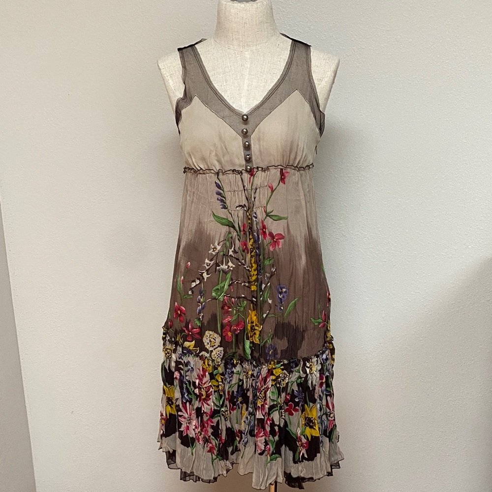 Spring floral BCBG Max Azria 100% silk tiered dress  crinoline underskirt. XS